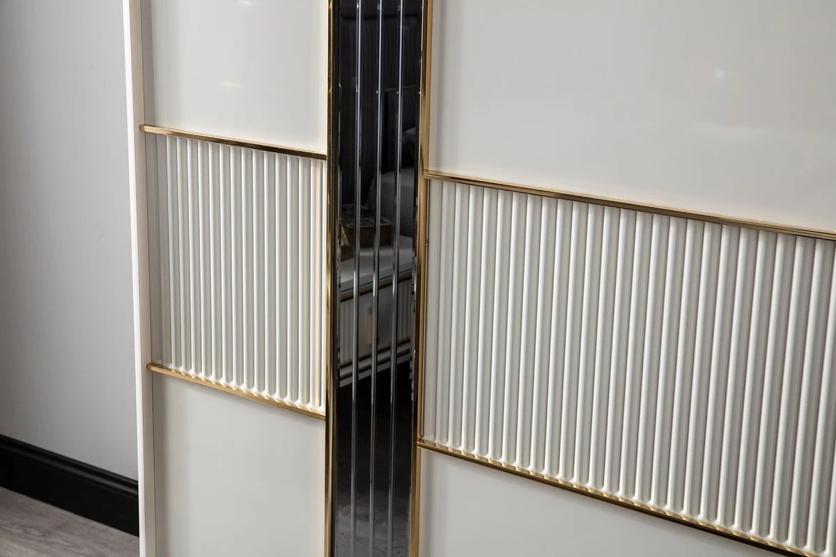 Luxus Schlafzimmerschrank Weiß / Gold 260 x 72 x H. 218 cm - Edler Massivholz Kleiderschrank mit 2 Schiebetüren - Luxus Schlafzimmer Möbel