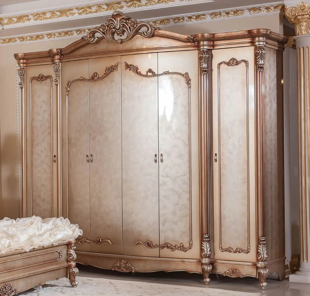 Luxus Barock Schlafzimmerschrank Kupferfarben / Silber - Prunkvoller Massivholz Kleiderschrank mit 6 Türen - Barock Schlafzimmer & Hotel Möbel - Edel & Prunkvoll