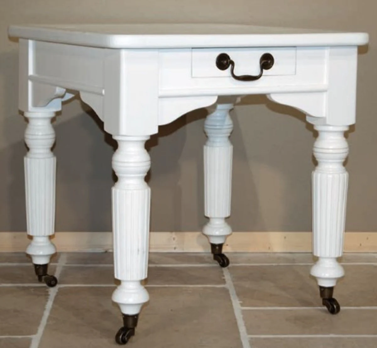 Shabby Chic Beistelltisch Weiß 60 x 60 cm - Landhaus Stil Tisch