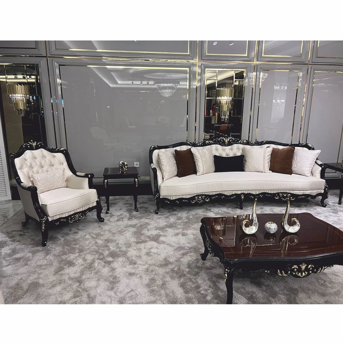 Luxus Barock Sofa Creme / Schwarz / Gold 265 cm - Barock Möbel