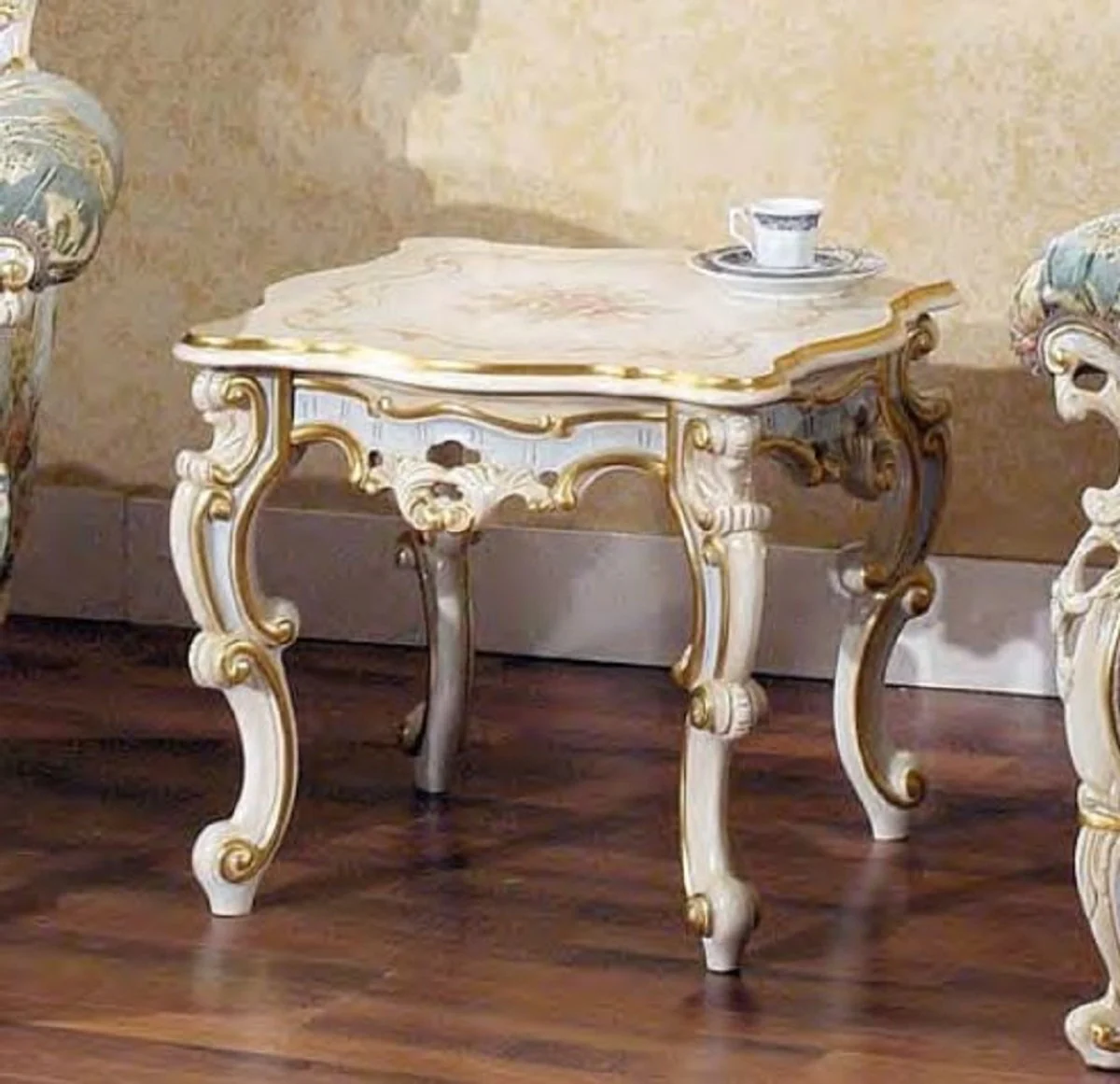 Luxus Barock Beistelltisch Weiß / Mehrfarbig / Gold 55 x 55 x H. 48 cm - Prunkvoller Massivholz Tisch - Barock Wohnzimmer & Hotel Möbel - Luxus Qualität - Made in Italy