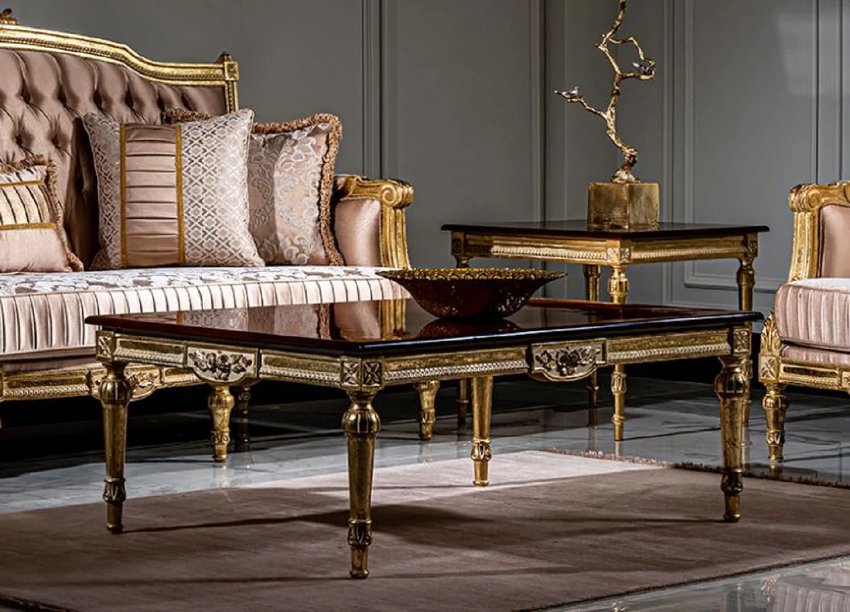 Luxus Barock Wohnzimmer Set Rosa / Weiß / Gold - 2 Sofas & 2 Sessel & 1 Couchtisch - Prunkvolle Wohnzimmer Möbel im Barockstil