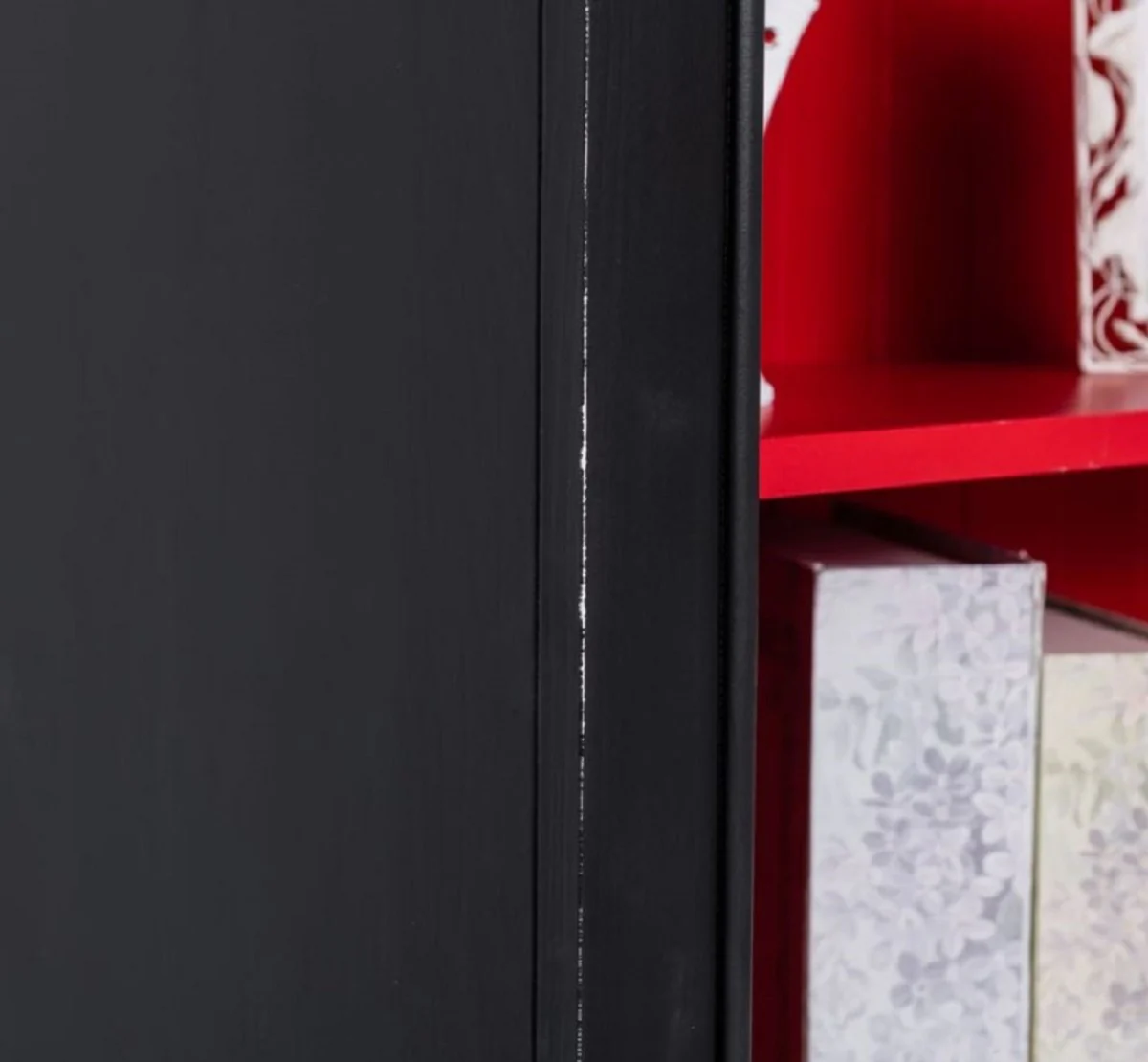 Landhausstil Massivholz Bücherschrank Schwarz / Rot H. 210 cm - Landhausstil Möbel