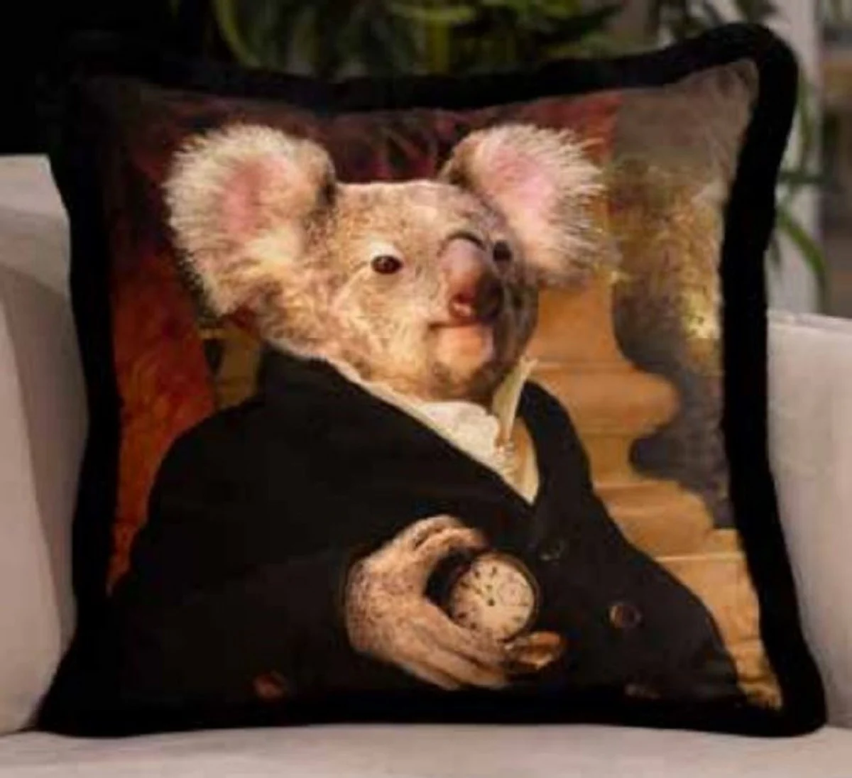 Luxus Deko Kissen Sir Koala Bär Mehrfarbig / Schwarz 45 x 45 cm - Bedrucktes Samt Kissen mit Fransen - Luxus Qualität