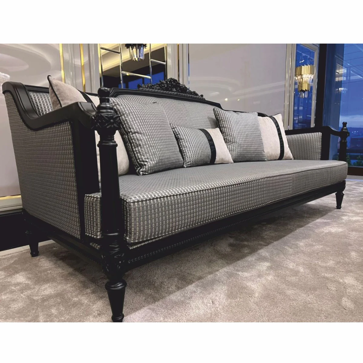 Luxus Barock Sofa mit Kissen Silber / Schwarz 255 cm - Barock Möbel
