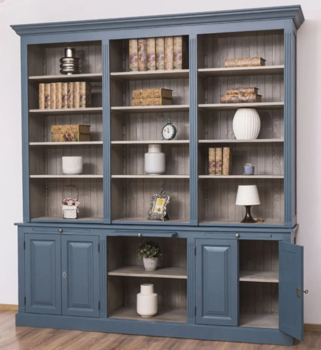 Landhausstil Wohnzimmerschrank Blau / Grau 229 x 51 x H. 244 cm - Massivholz Schrank - Bücherschrank - Regalschrank - Landhausstil Möbel
