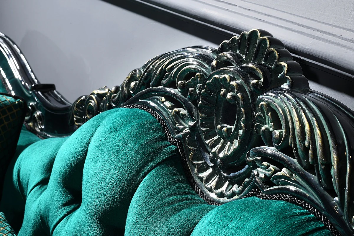 Luxus Barock Chesterfield Sofa Grün / Schwarz / Gold 240 x 88 x H. 105 cm - Wohnzimmermöbel im Barockstil