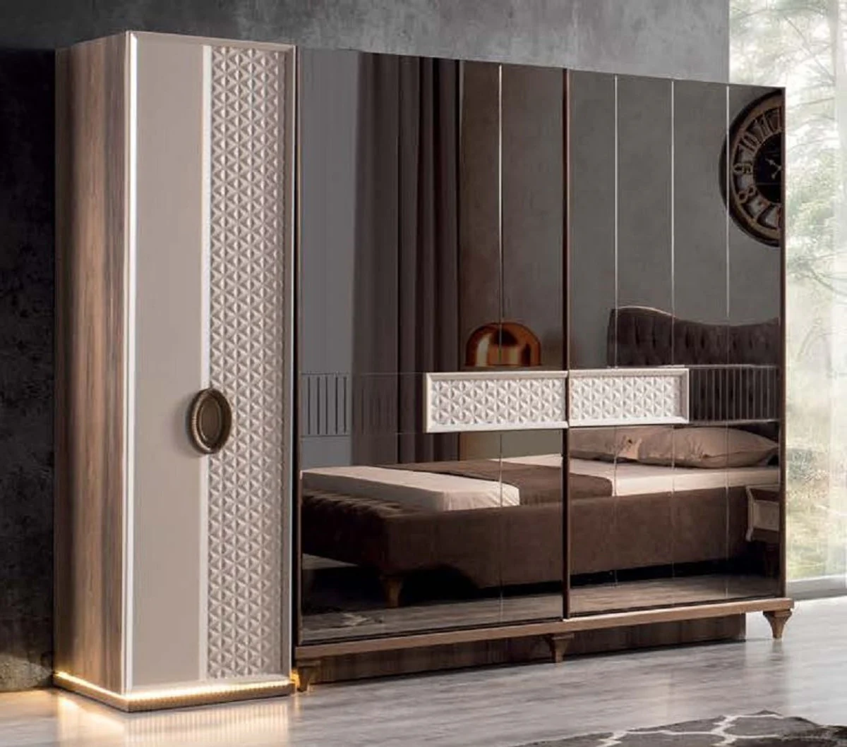 Luxus Art Deco Schlafzimmerschrank Weiß / Braun 261 x 73 x H. 221 cm - Verspiegelter Massivholz Kleiderschrank - Art Deco Schlafzimmer Möbel