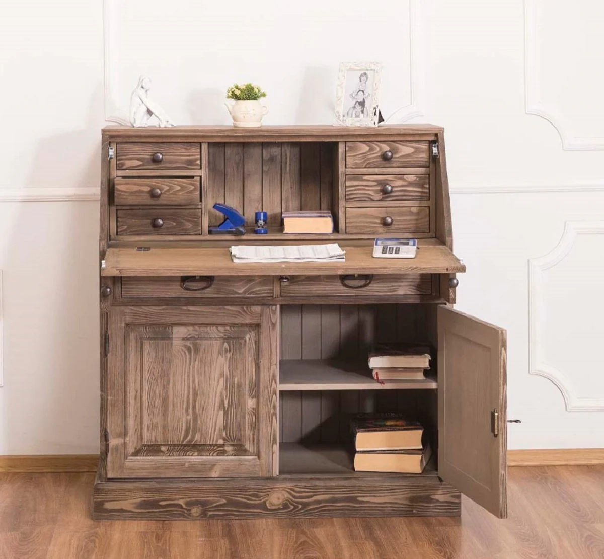 Landhausstil Schreibkommode mit 2 Türen und 8 Schubladen Braun 106 x 49 x H. 109 cm - Möbel im Landhausstil