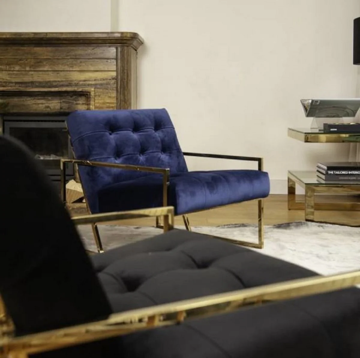 Luxus Chesterfield Lounge Club Samt Sessel Dunkelblau / Gold 70 x 80 x H. 68 cm - Chesterfield Möbel