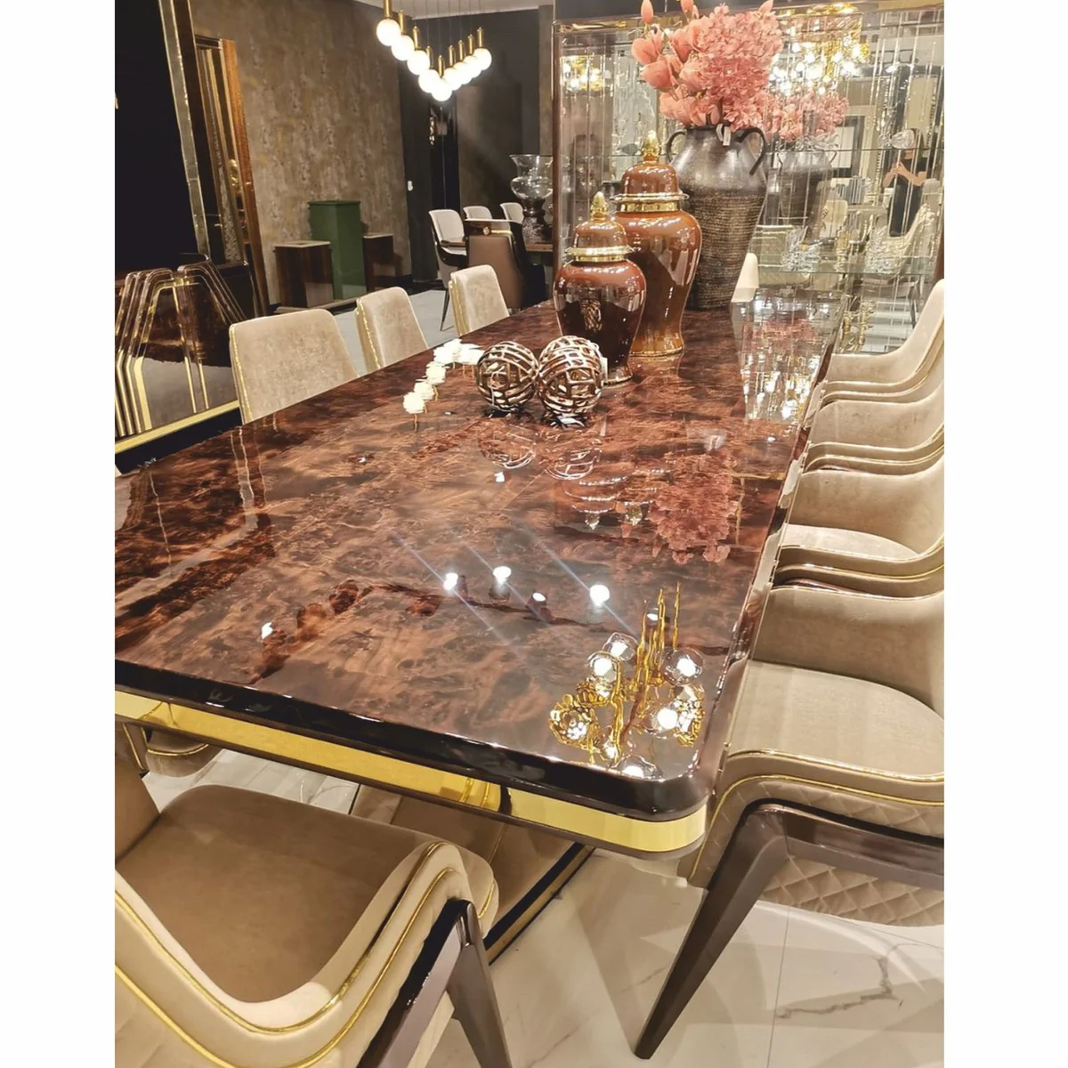 Luxus Art Deco Esszimmer Set - Esstisch & 6 Esszimmer Stühle mit Armlehnen