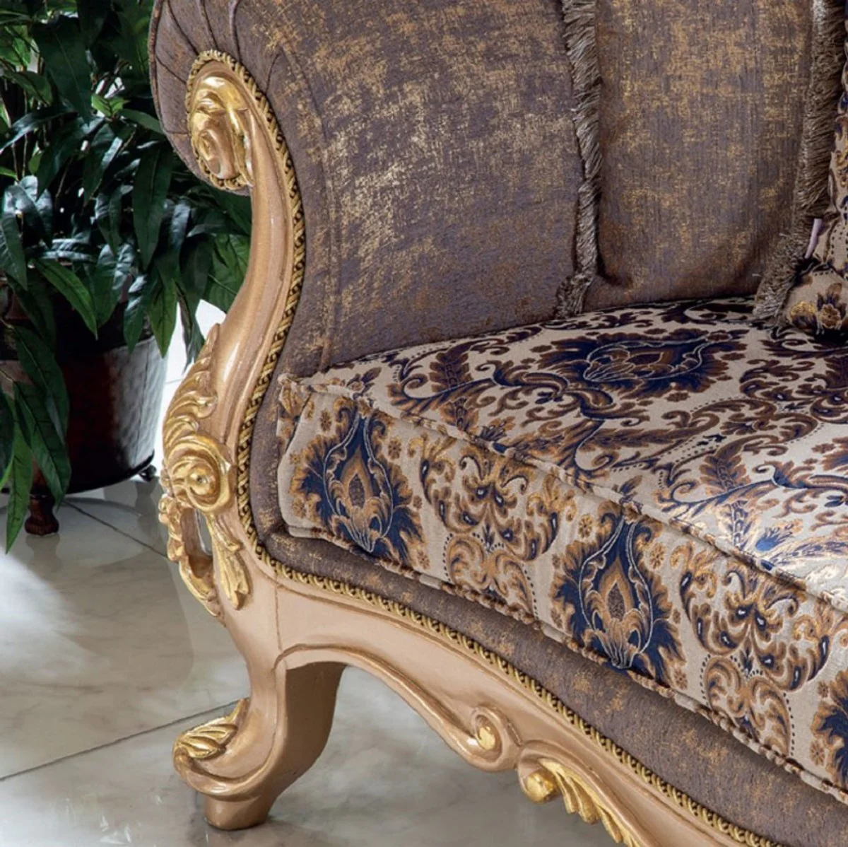 Luxus Barock Wohnzimmer Set Lila / Grau / Gold - 2 Sofas & 2 Sessel & 1 Couchtisch - Handgefertigte Wohnzimmer Möbel im Barockstil - Edel & Prunkvoll