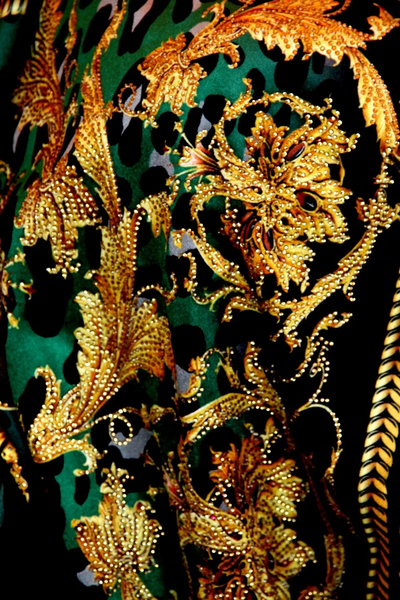 Luxus Wohndecke Pompöös by Barock Grün / Gold / Schwarz von Harald Glööckler mit extrem vielen Glitzersteinen