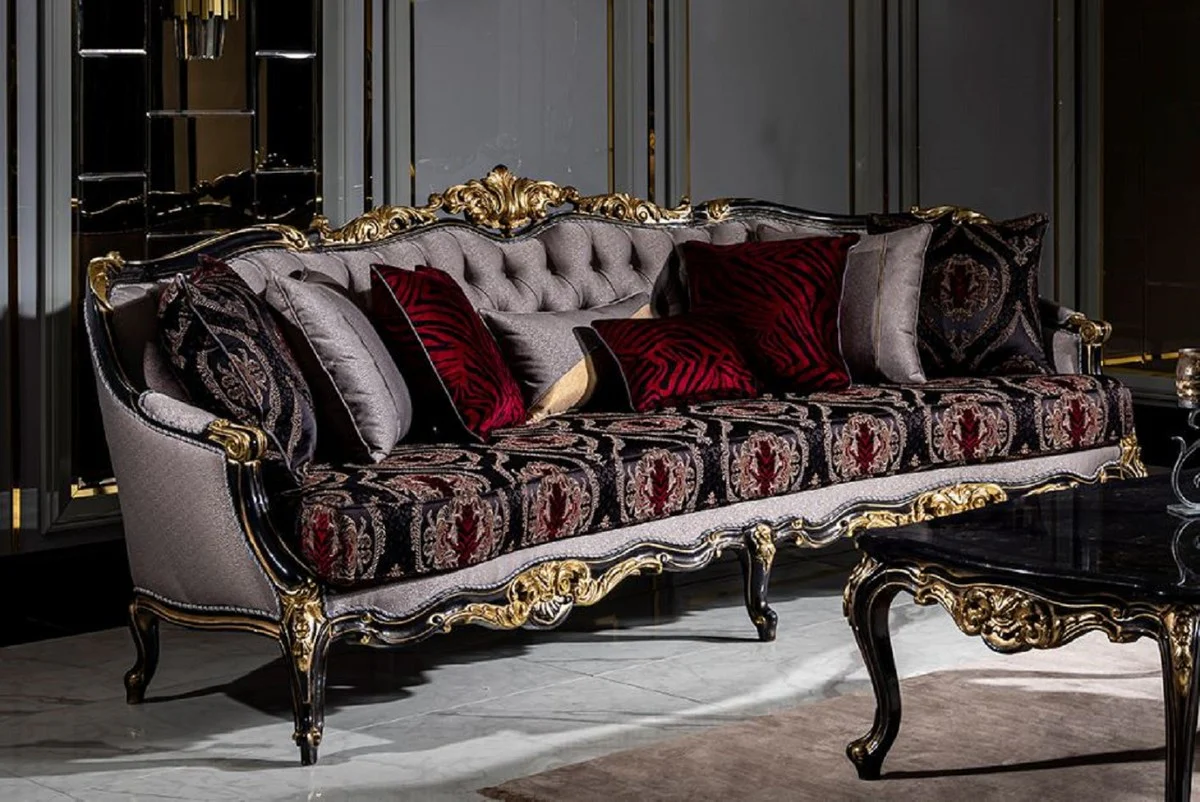 Luxus Barock Sofa Silber / Bordeauxrot / Schwarz / Gold - Handgefertigtes Wohnzimmer Sofa mit elegantem Muster und dekorativen Kissen - Wohnzimmer Möbel im Barockstil