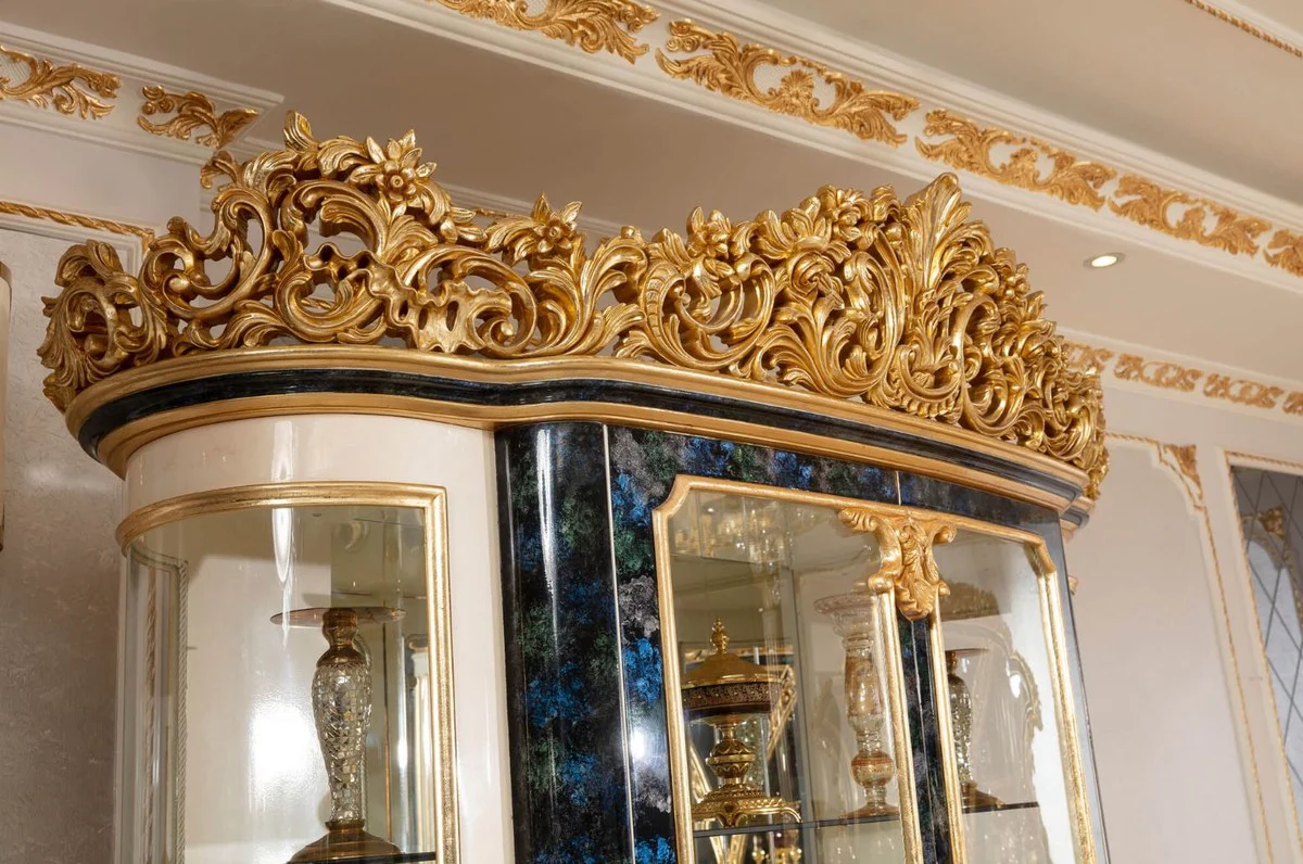 Luxus Barock Vitrine Weiß / Blau / Gold - Prunkvoller Massivholz Vitrinenschrank mit 2 Glastüren - Barock Möbel - Edel & Prunkvoll