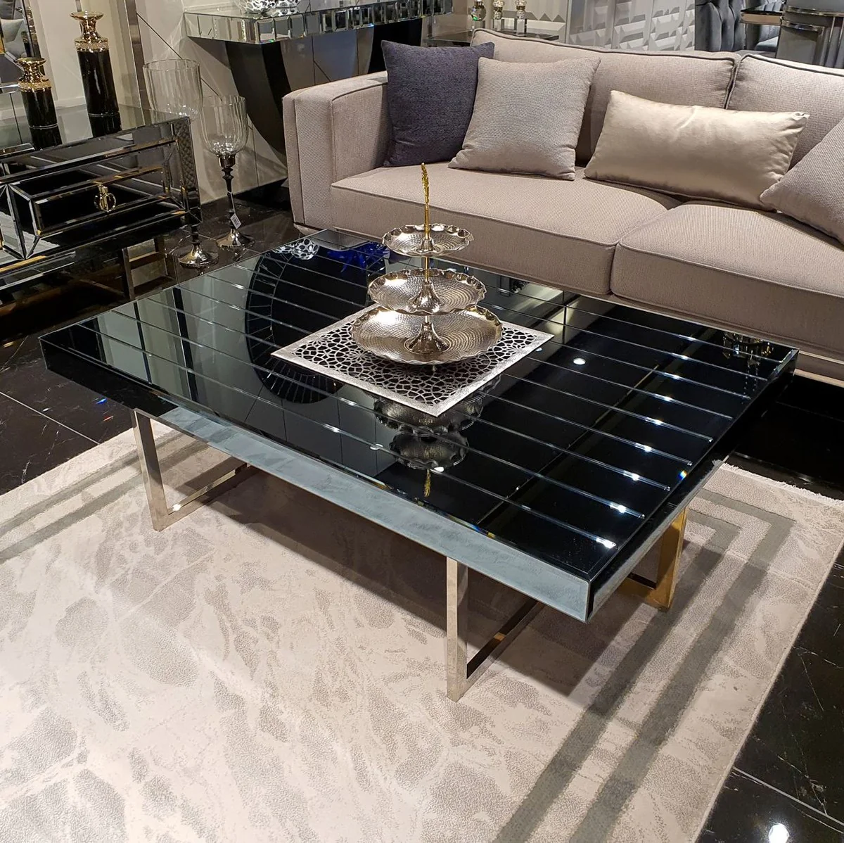 Luxus Couchtisch Silber / Gold 120 x 60 x H. 43 cm - Verspiegelter Wohnzimmertisch - Verspiegelte Luxus Wohnzimmer Möbel