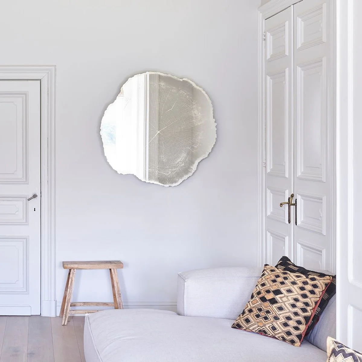 Luxus Wandspiegel im Baumscheiben Design Weiß / Beige 101 x 2,5 x H. 98 cm - Wohnzimmer Spiegel - Schlafzimmer Spiegel - Garderoben Spiegel - Luxus Möbel - Luxus Interior