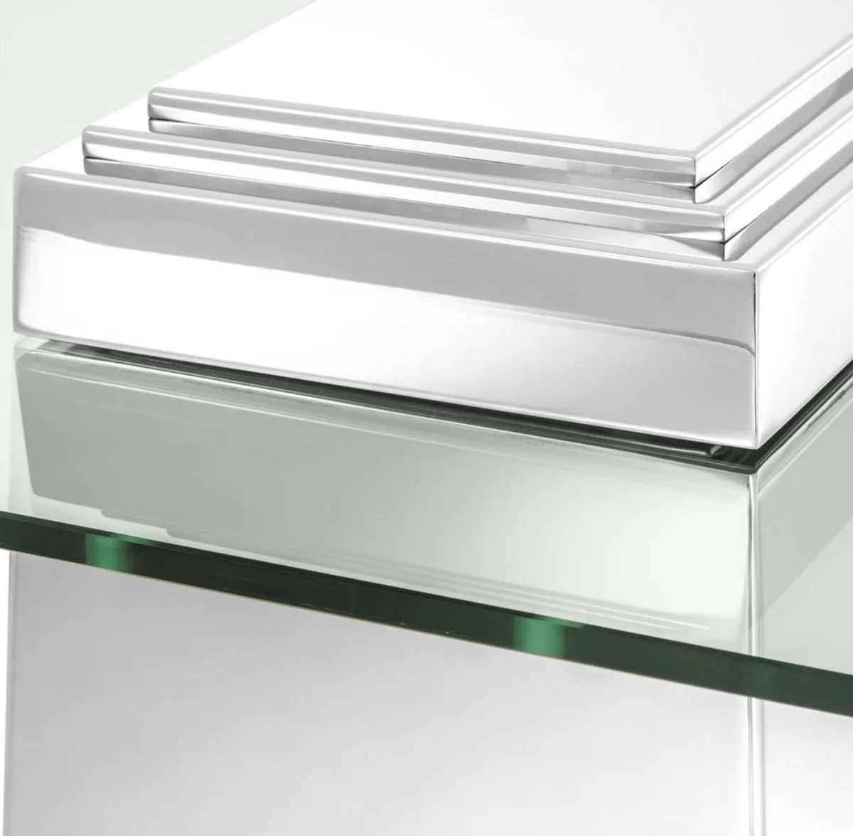 Luxus Couchtisch / Wohnzimmertisch Silber 105 x 105 x H. 44 cm - Luxus Wohnzimmermöbel