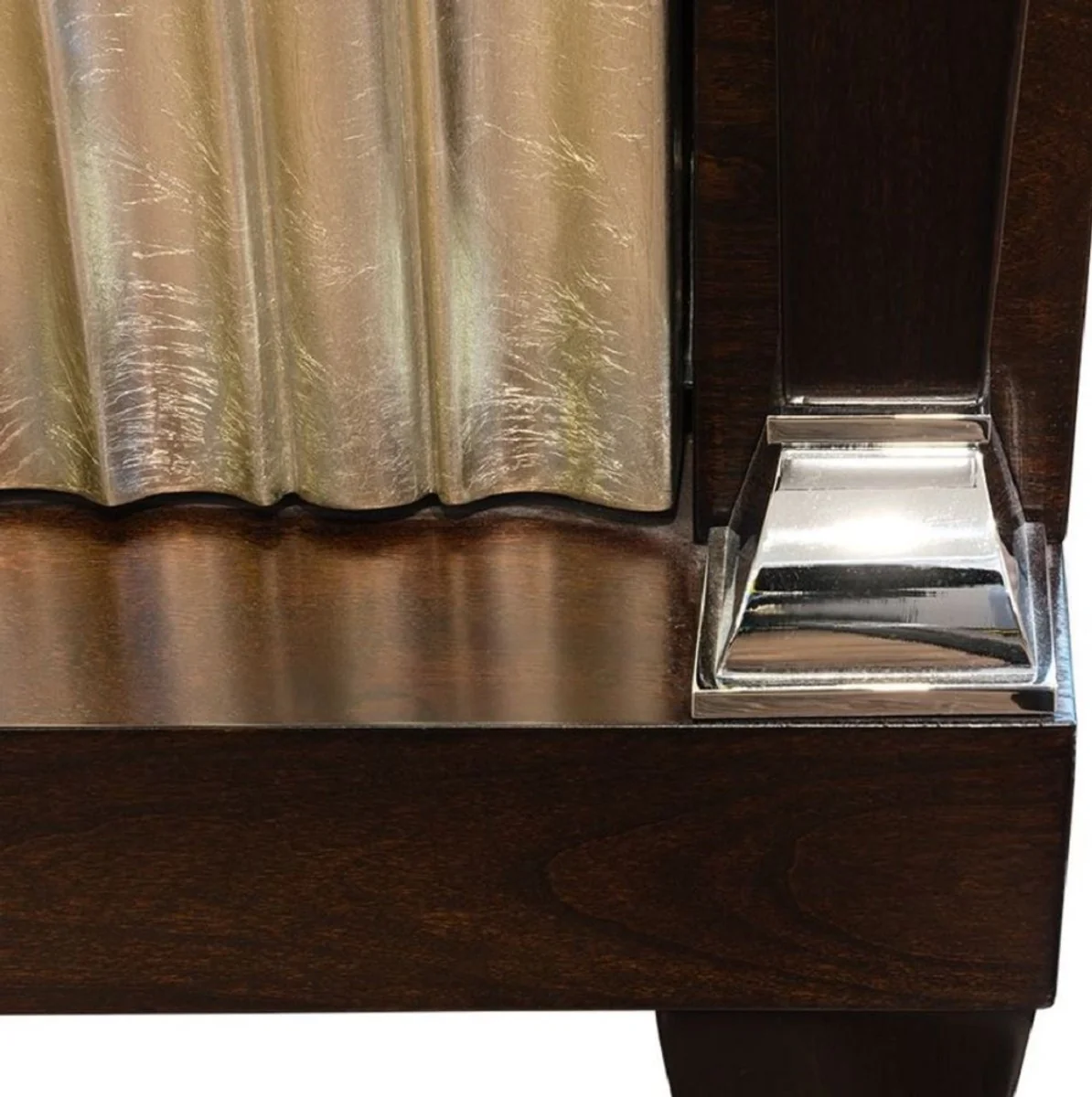 Neoklassische Luxus Nachtkommode Dunkelbraun / Silber 66,5 x 46,5 x H. 70 cm - Edler Massivholz Nachttisch mit 3 Schubladen - Schlafzimmer Möbel im Neoklassischem Stil