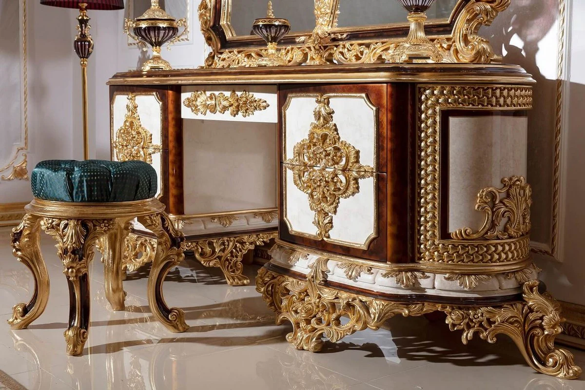 Luxus Barock Schlafzimmer Set Weiß / Braun / Gold - 1 Barock Schminkkommode mit 5 Schubladen & 1 Barock Spiegel & 1 Barock Hocker - Barock Schlafzimmer Möbel - Edel & Prunkvoll
