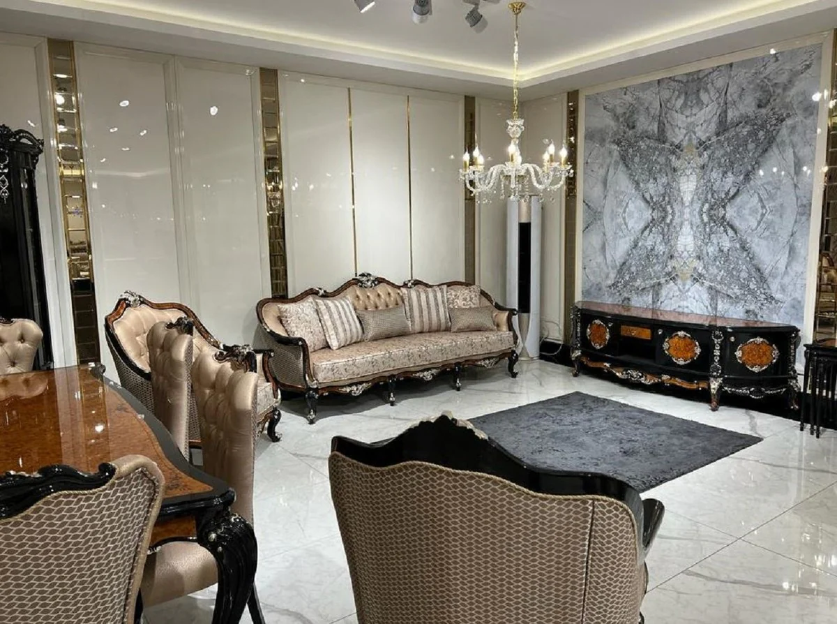 Luxus Barock Wohnzimmer Sofa Gold / Braun / Schwarz / Silber - Prunkvolles Barockstil Sofa mit dekorativen Kissen - Luxus Wohnzimmer Möbel im Barockstil - Barock Möbel