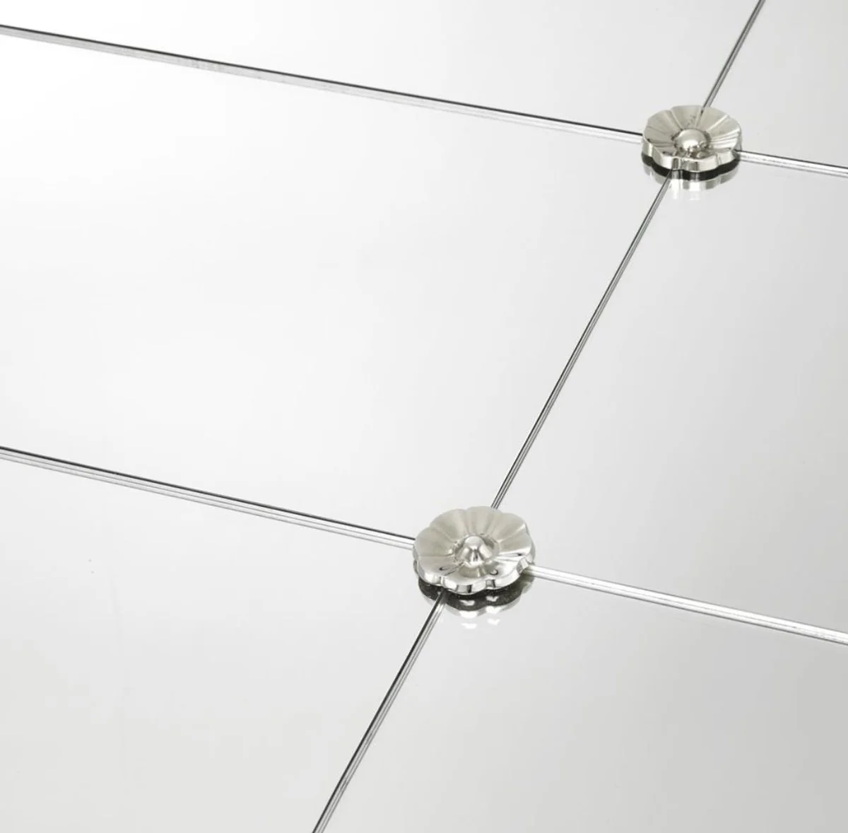 Luxus Wohnzimmer Couchtisch 115 x 89,5 x H. 55 cm - Limited Edition