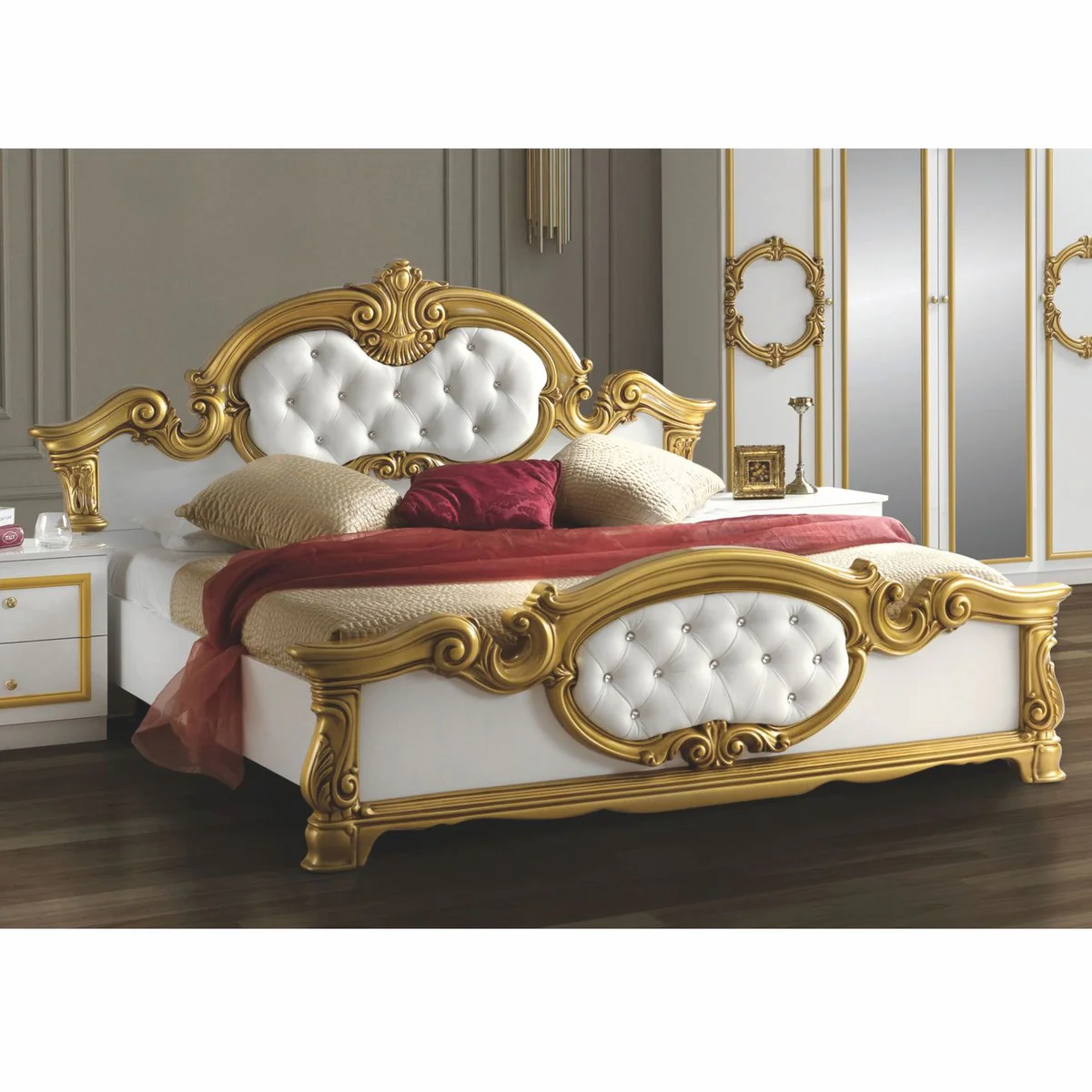 Luxus Barock Doppelbett Weiß / Gold - Barockstil Schlafzimmer Möbel