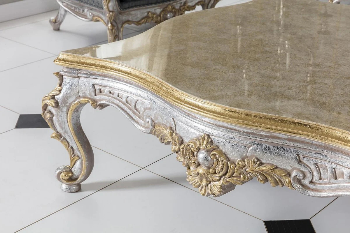 Luxus Barock Couchtisch Gold / Silber 125 x 125 x H. 50 cm - Massivholz Wohnzimmertisch im Barockstil - Edel & Prunkvoll