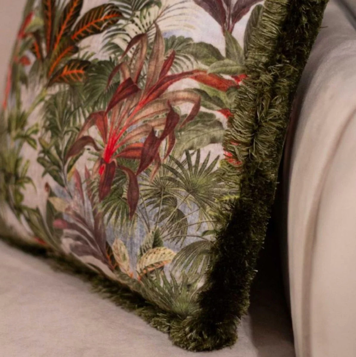 Luxus Deko Kissen Dschungel Design Mehrfarbig / Grün 45 x 45 cm - Bedrucktes Samt Kissen mit Fransen - Deko Accessoires