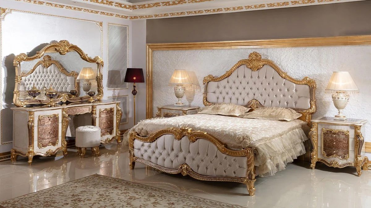 Luxus Barock Nachtkommode mit 3 Schubladen Weiß / Braun / Gold