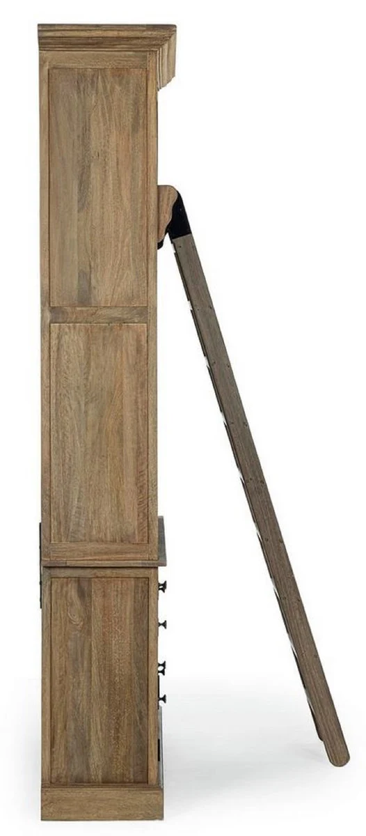 Landhausstil Schrank mit Leiter Braun 143,5 x 40,6 x H. 233,7 cm - Bücherschrank - Regalschrank - Wohnzimmerschrank - Büroschrank - Landhausstil Möbel