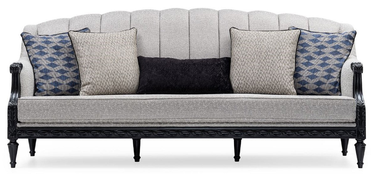 Luxus Barock Wohnzimmer Sofa Silber / Schwarz - Handgefertigtes Barockstil Sofa mit dekorativen Kissen - Barock Möbel - Luxus Wohnzimmer Möbel im Barockstil - Edel & Prunkvoll
