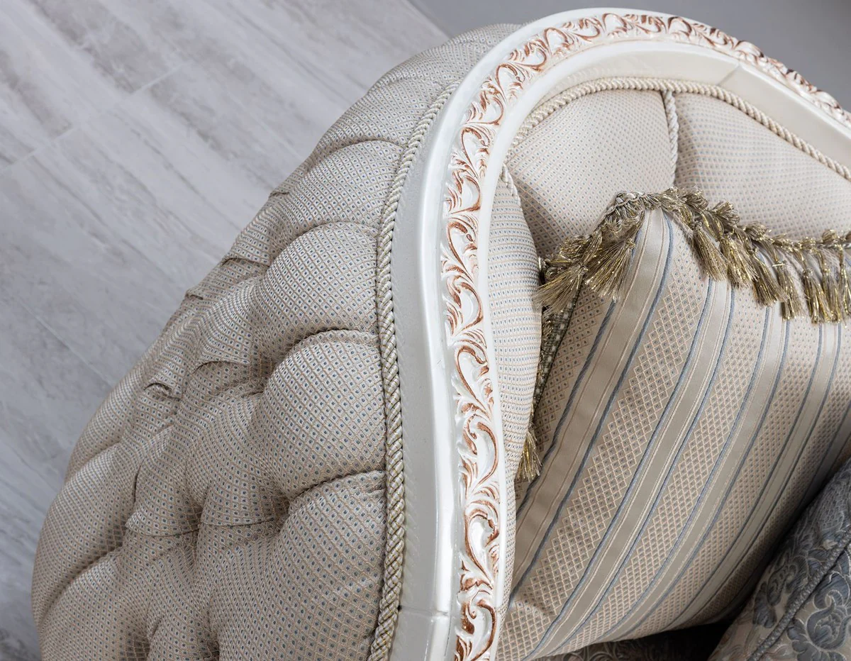 Luxus Barock Sofa Mehrfarbig / Creamweiß / Kupfer - Barockstil Wohnzimmer Sofa mit elegantem Muster - Luxus Wohnzimmer Möbel im Barockstil - Barock Einrichtung - Barock Möbel