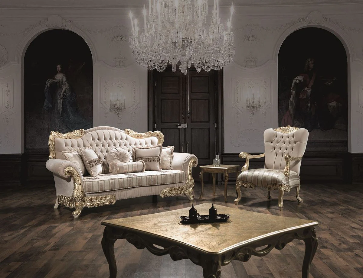 Luxus Barock Sofa mit Glitzersteinen und dekorativen Kissen Beige / Gold 230 x 85 x H. 110 cm - Barock Wohnzimmer Möbel