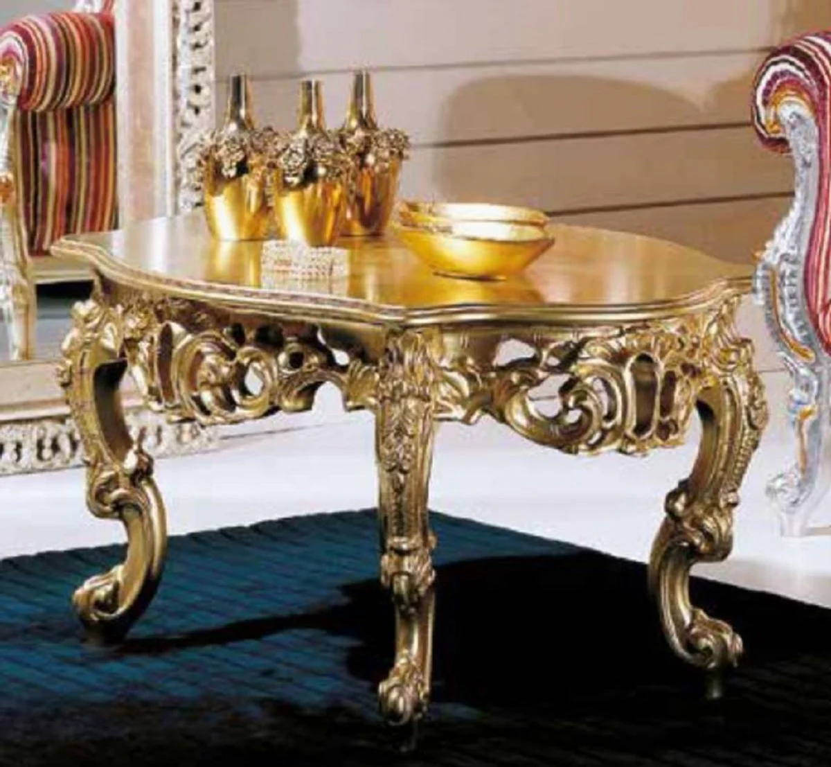 Luxus Barock Couchtisch Gold - Prunkvoller Massivholz Wohnzimmertisch im Barockstil - Barock Möbel - Barock Interior - Edel & Prunkvoll - Luxus Qualität - Made in Italy