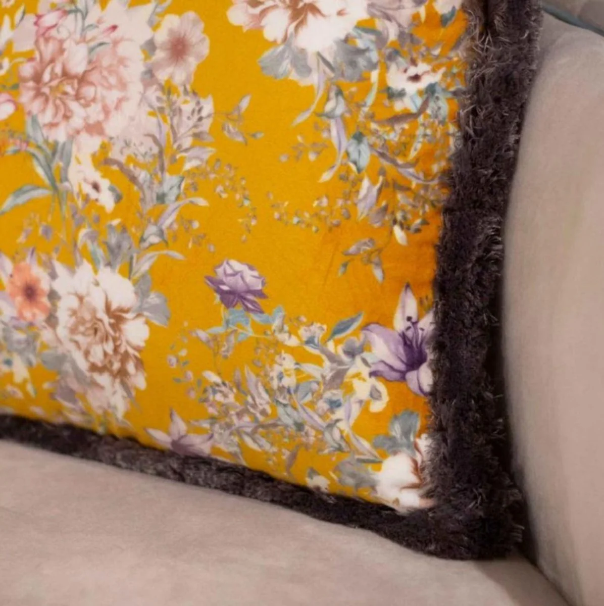 Luxus Deko Kissen Blumen Design Gelb / Mehrfarbig / Grau 45 x 45 cm - Bedrucktes Samt Kissen mit Fransen - Deko Accessoires