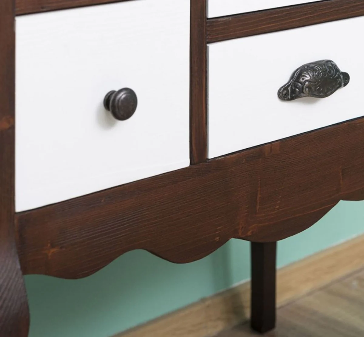 Landhausstil Massivholz Kommode mit 7 Schubladen Dunkelbraun / Weiß 80 x 40 x H. 82 cm - Landhausstil Möbel