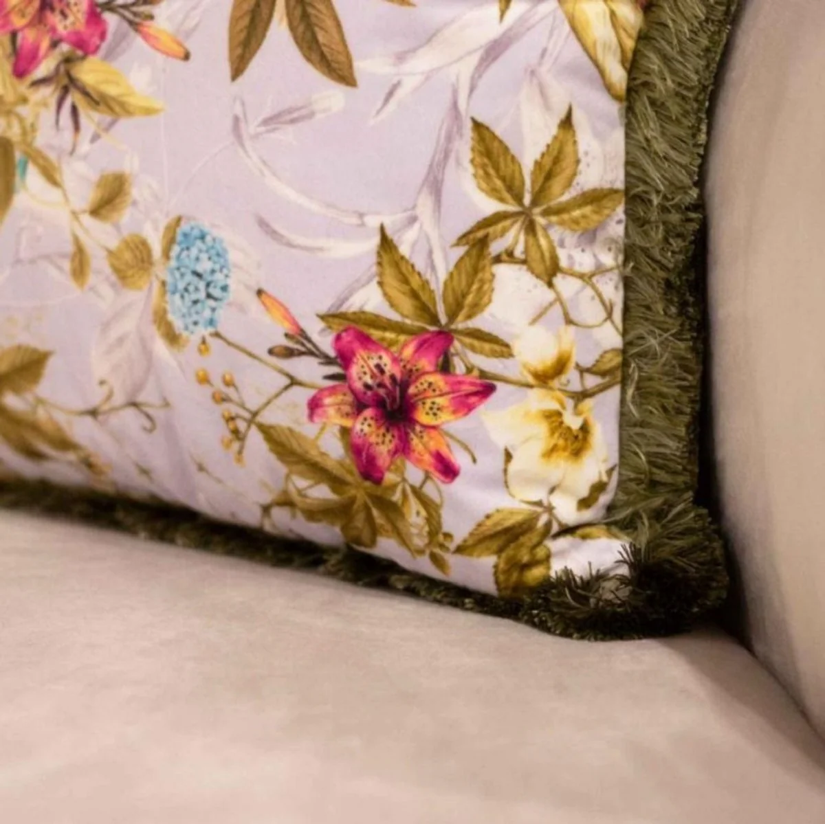Luxus Deko Kissen Blumen Design Grau / Mehrfarbig / Grün 45 x 45 cm - Bedrucktes Samt Kissen mit Fransen - Deko Accessoires