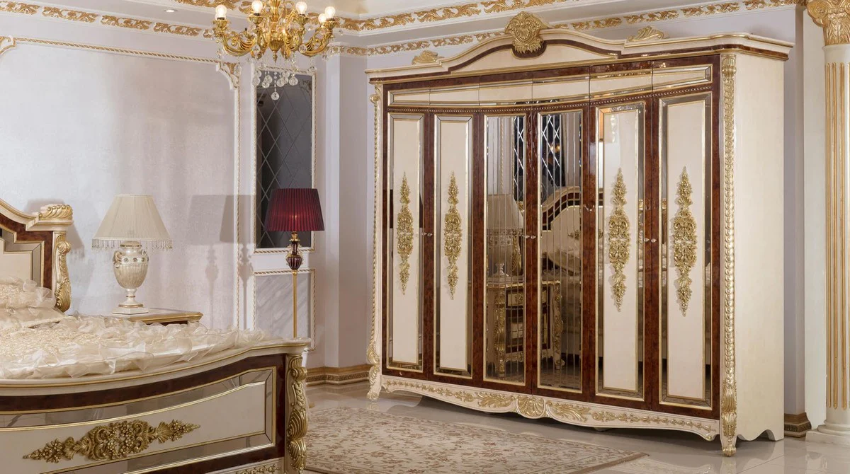 Luxus Barock Schlafzimmerschrank Weiß / Beige / Braun / Gold - Prunkvoller Massivholz Kleiderschrank im Barockstil - Barock Schlafzimmer & Hotel Möbel - Edel & Prunkvoll