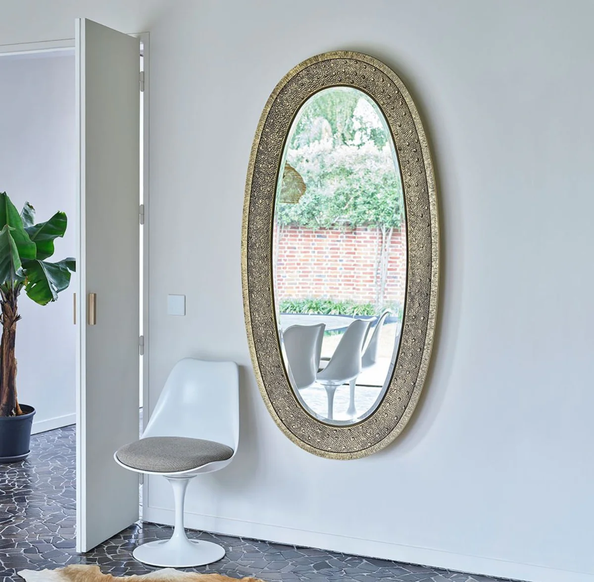 Luxus Spiegel Gold 89 x 5 x H. 170 cm - Eleganter Ovaler Wandspiegel - Garderoben Spiegel - Wohnzimmer Spiegel - Luxus Deko Accessoires