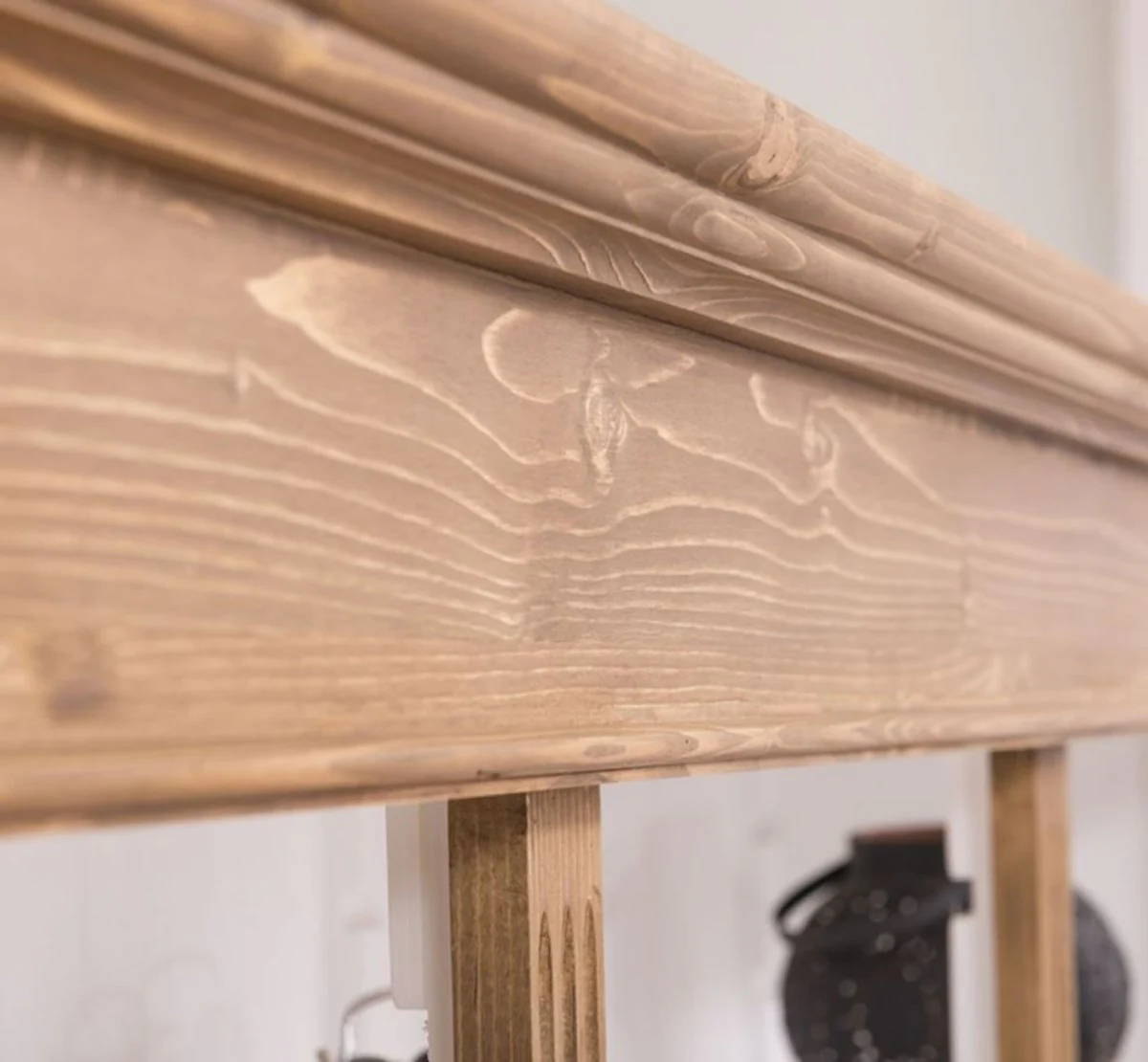 Landhausstil Regalschrank Hellbraun / Weiß 180 x 39 x H. 197 cm - Massivholz Schrank - Bücherschrank - Wohnzimmerschrank - Büroschrank - Landhausstil Möbel