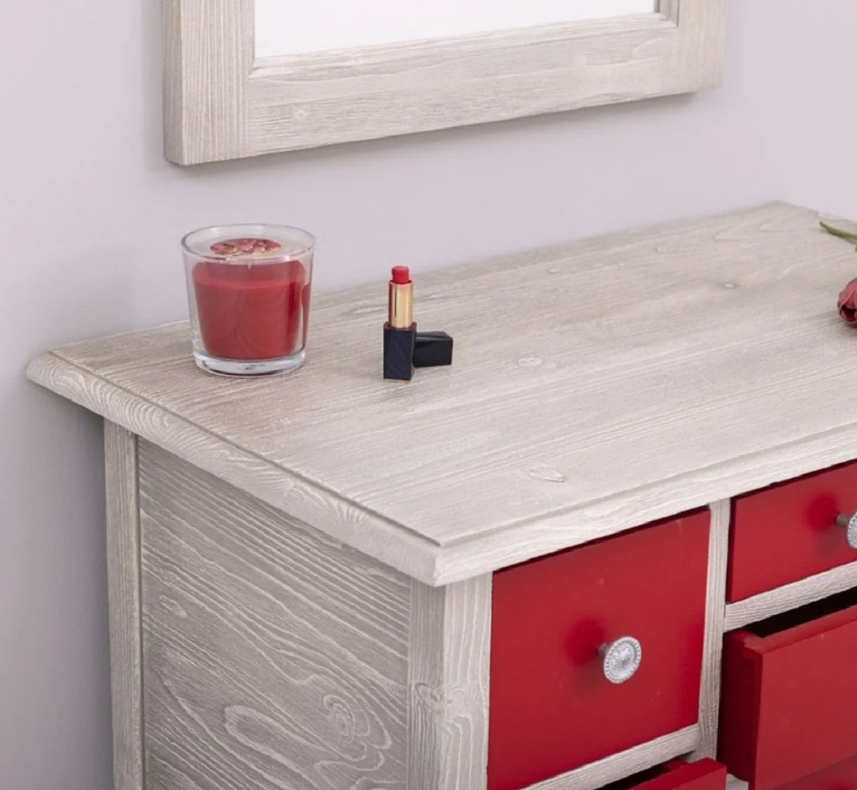 Landhausstil Kommode mit Spiegel Hellgrau / Rot - Massivholz Schrank mit Wandspiegel - Landhausstil Garderoben Möbel