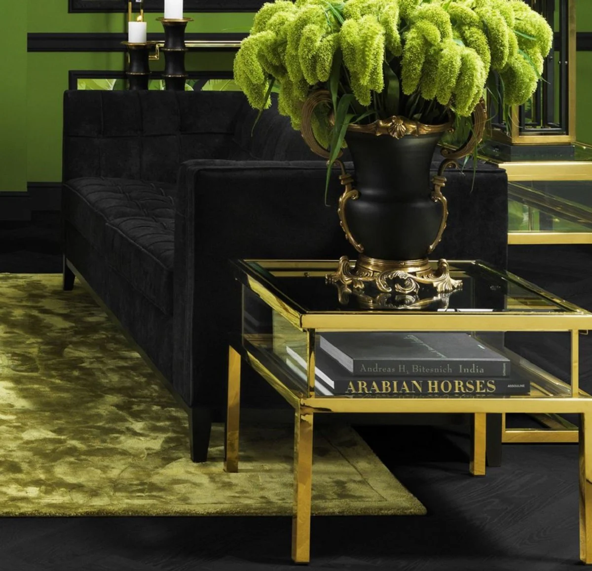 Luxus Beistelltisch Gold 65 x 65 x H. 55,5 cm - Quadratischer Edelstahl Beistelltisch mit Glasplatte - Vitrine