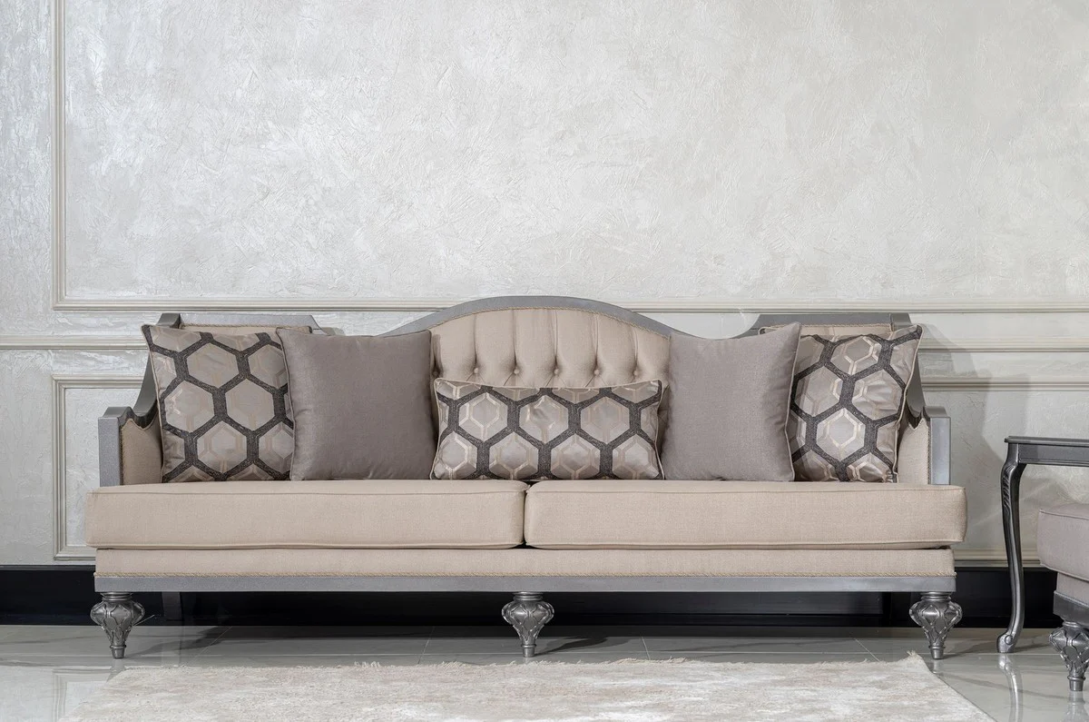 Luxus Barock Wohnzimmer Sofa Beige / Grau - Handgefertigtes Barockstil Sofa mit dekorativen Kissen - Luxus Wohnzimmer Möbel im Barockstil - Barock Möbel