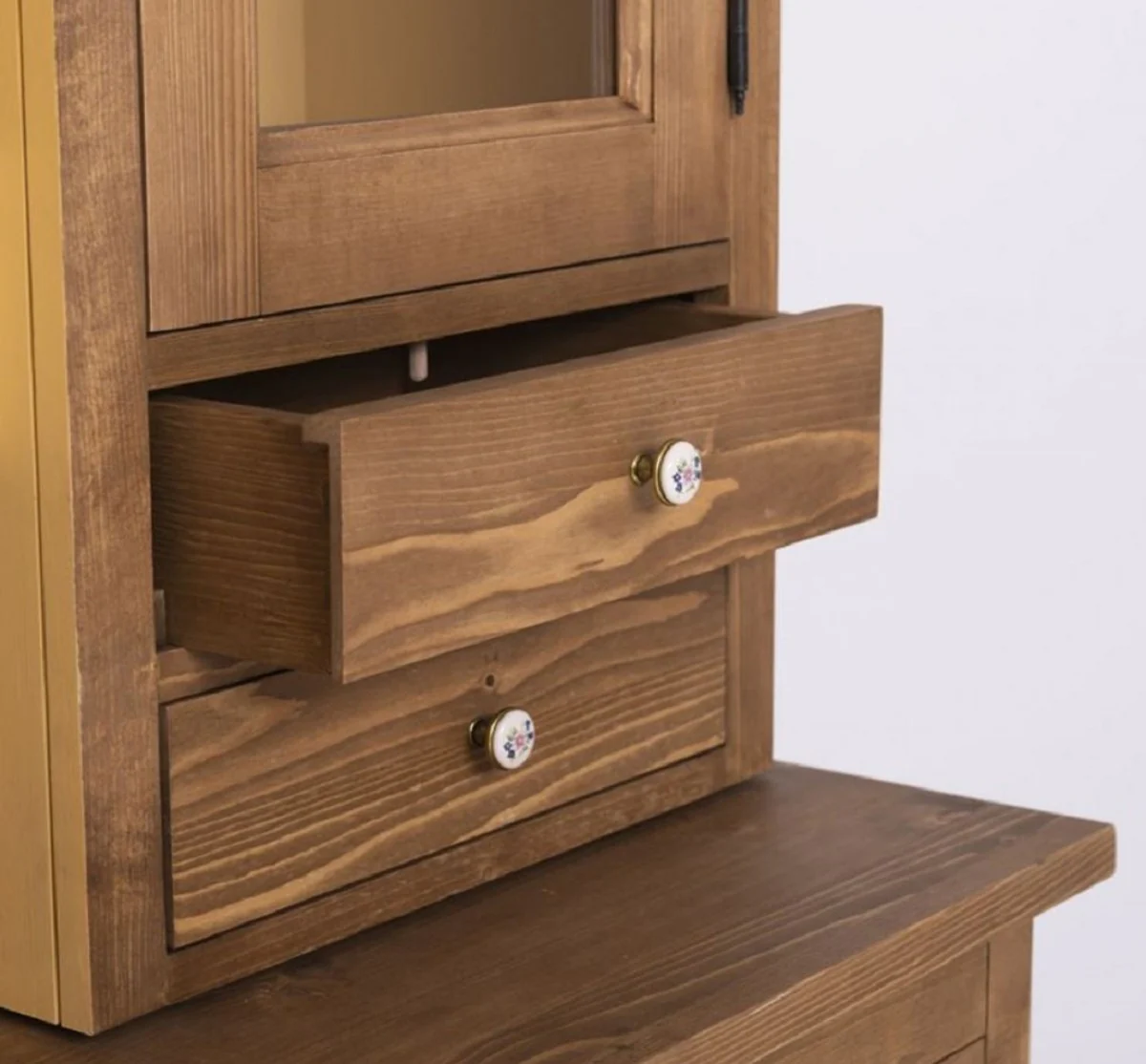 Landhausstil Esszimmerschrank Braun / Gelb 180 x 50 x H. 197 cm - Massivholz Küchenschrank - Esszimmermöbel im Landhausstil - Landhausstil Esszimmer Einrichtung