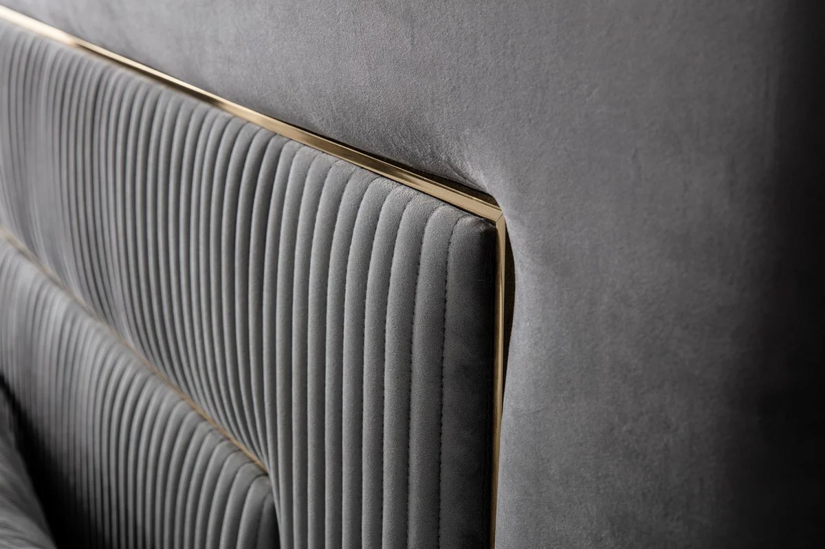 Luxus Schlafzimmer Set Grau / Weiß / Gold - 1 Doppelbett mit Kopfteil & 2 Nachttische - Schlafzimmer Möbel - Luxus Kollektion