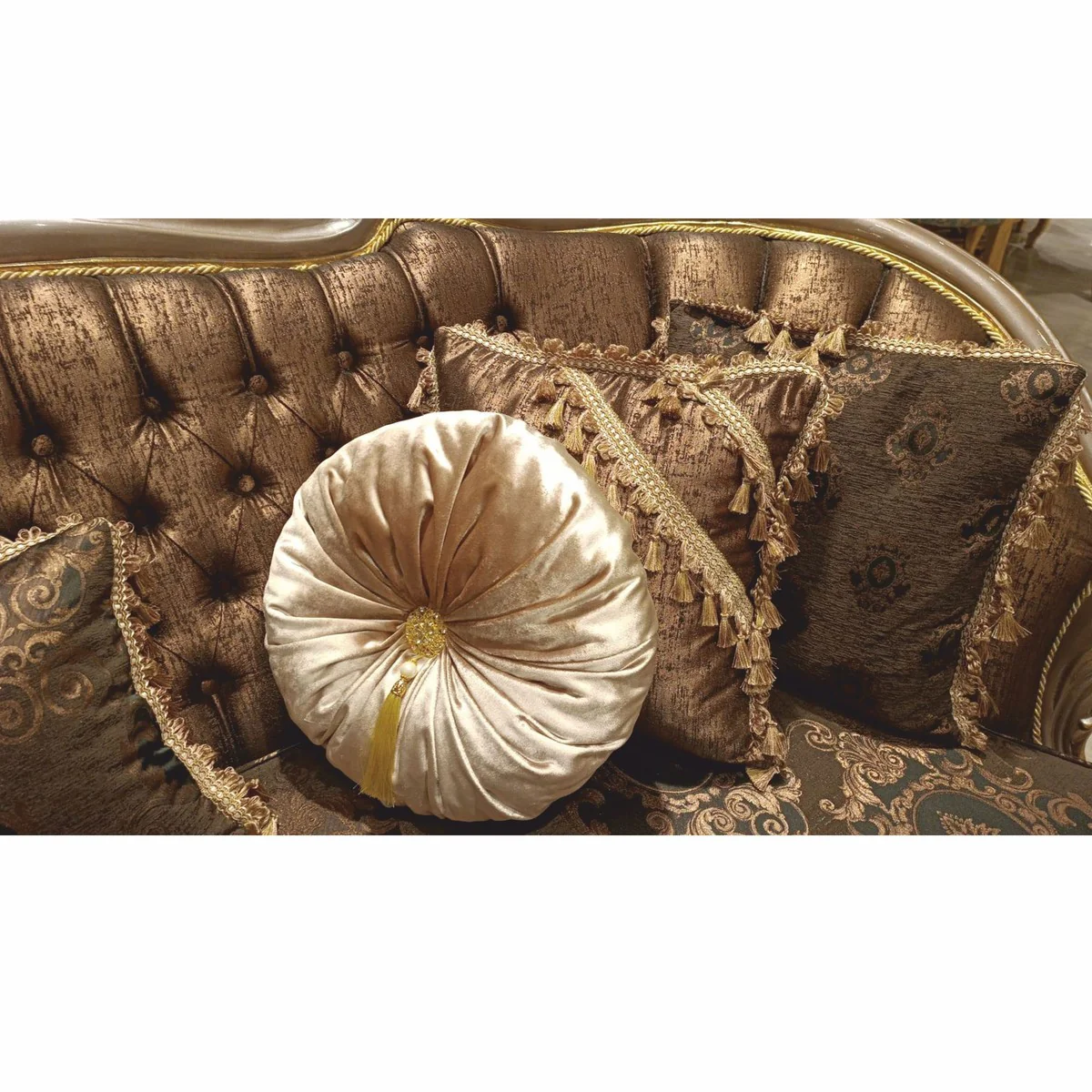 Luxus Barock Wohnzimmer Sofa Schwarz / Grau / Gold 241 cm - Barock Möbel