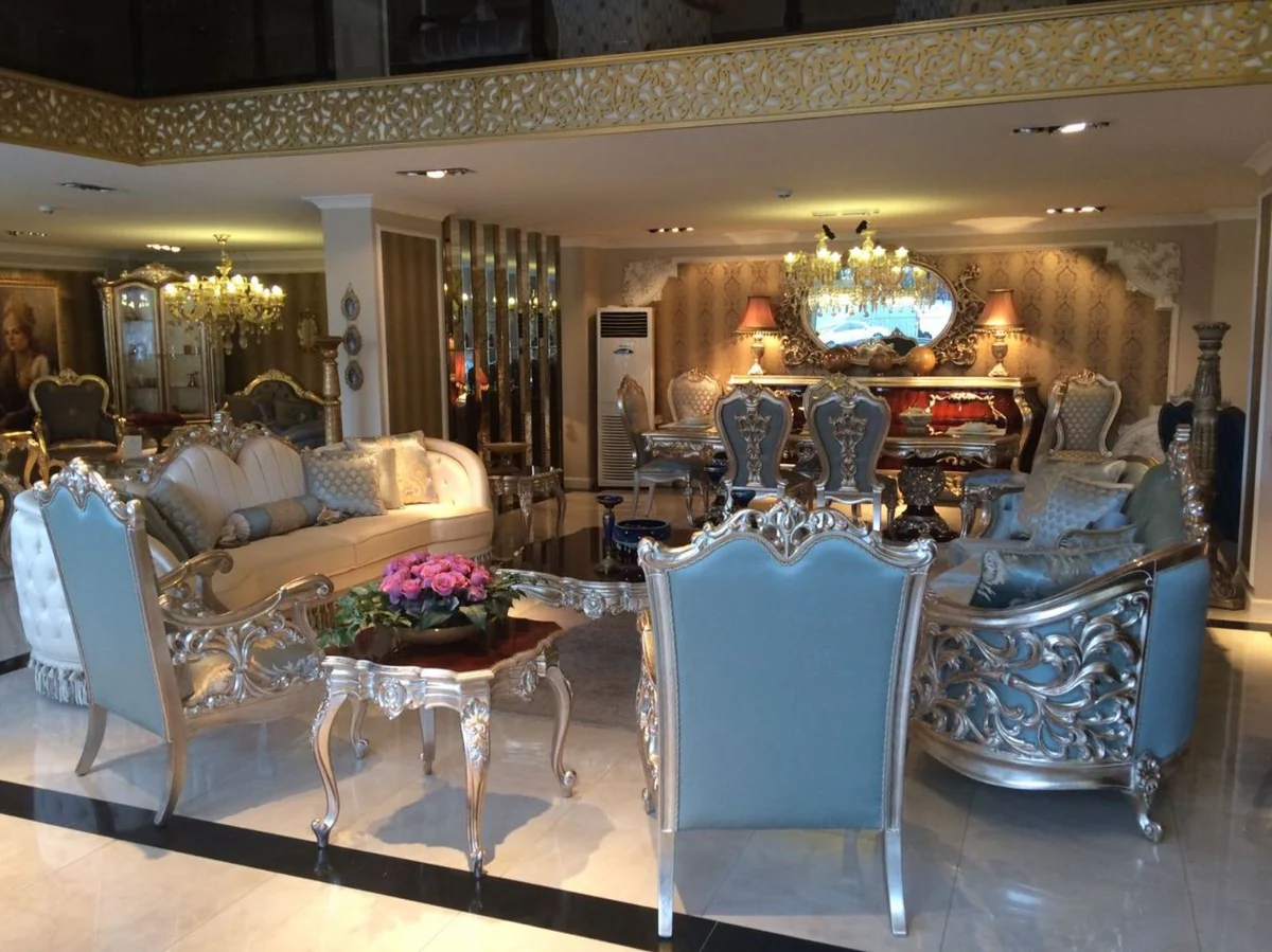 Luxus Barock Wohnzimmer Sofa Hellblau / Beige / Silber 295 x 95 x H. 115 cm - Prunkvolles Sofa im Barockstil - Edle Barock Wohnzimmer Möbel