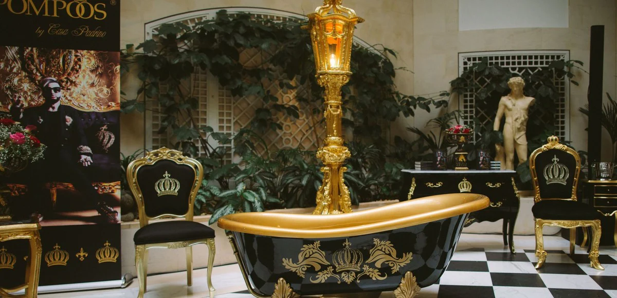 Pompöös by Barock Laterne / Stehleuchte Gold - Pompööse Barock Laterne designed by Harald Glööckler