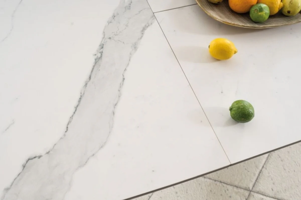 Luxus Esstisch Weiß / Schwarz / Silber 160-220 x 90 x H. 76 cm - Ausziehbarer Küchentisch mit Tischplatte in Marmoroptik - Luxus Esszimmer Möbel